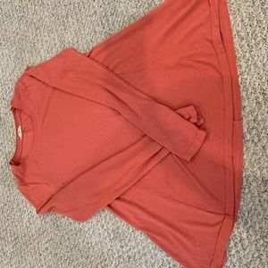 Women’s shirt size small